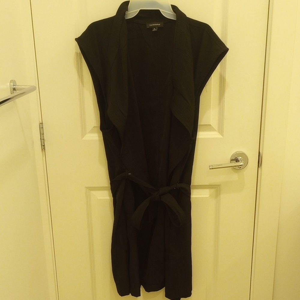 Black Long Lightweight Collared Vest Women's XL Calligraphie